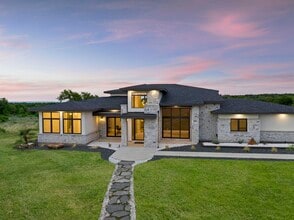 Building Photo - 368 Indian Rdg