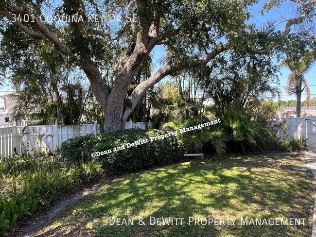 Building Photo - 3401 Coquina Key Dr SE