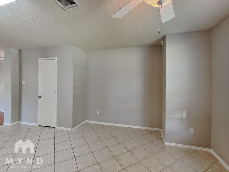 Building Photo - 9816 Coolidge Dr