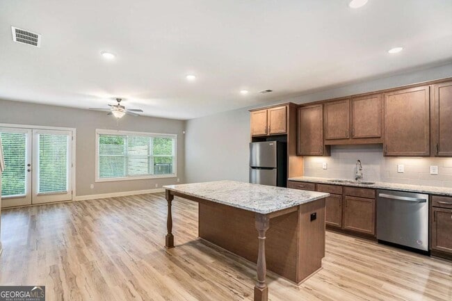 Building Photo - 1341 Parc Bench Rd