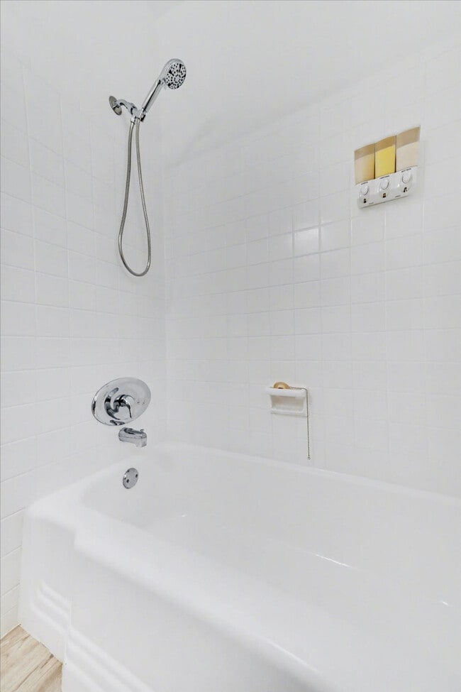 Building Photo - 711 E Gulf Blvd