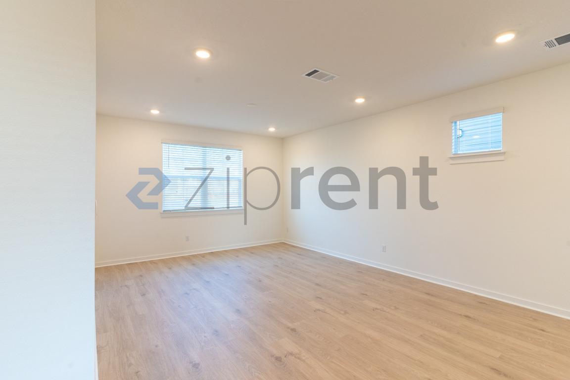 Building Photo - 2421 Wallin Bradley Dr