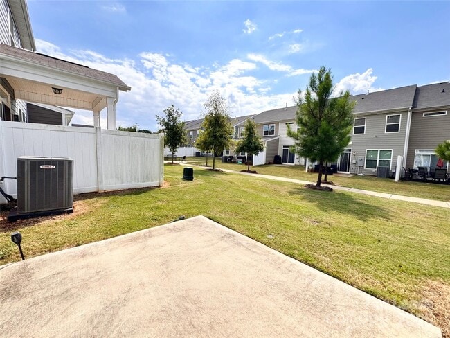 Building Photo - 6814 Harris Bay Rd