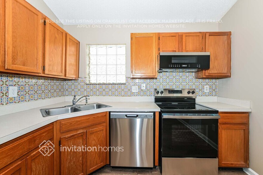 Building Photo - 11484 Mandarin Glen Cir E