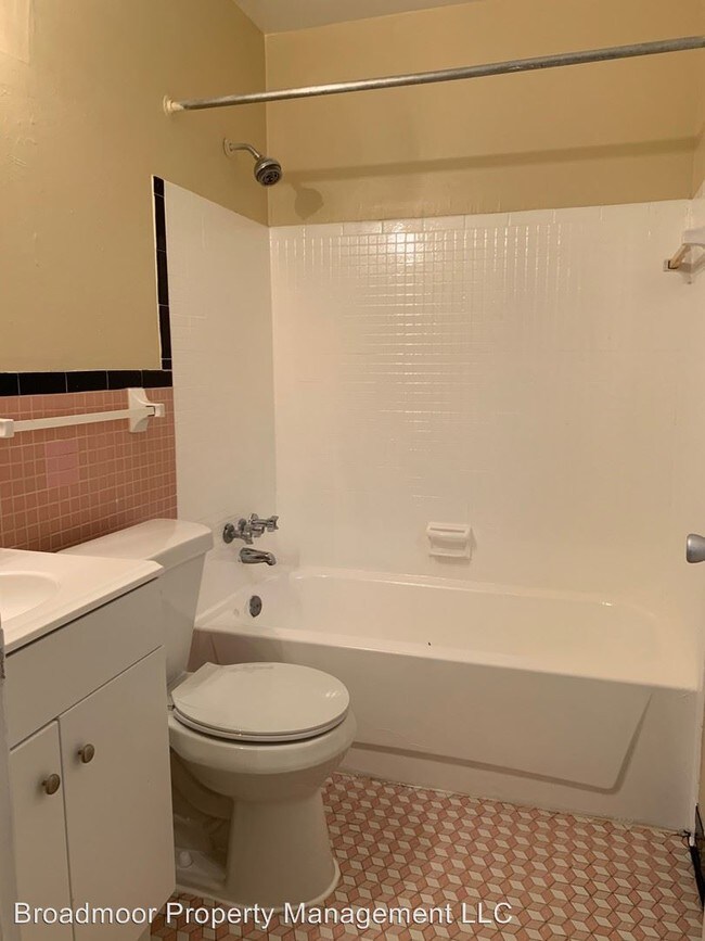 Building Photo - 1261 Peabody Ave