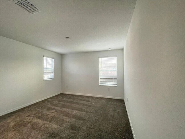 Building Photo - 3931 Willow Brk Dr