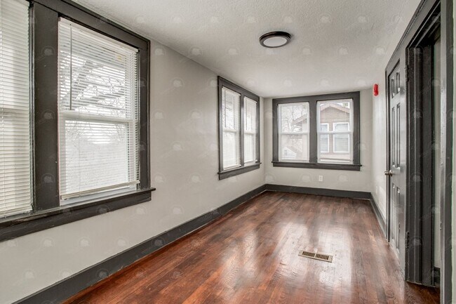Building Photo - 4405 Bellefontaine Ave