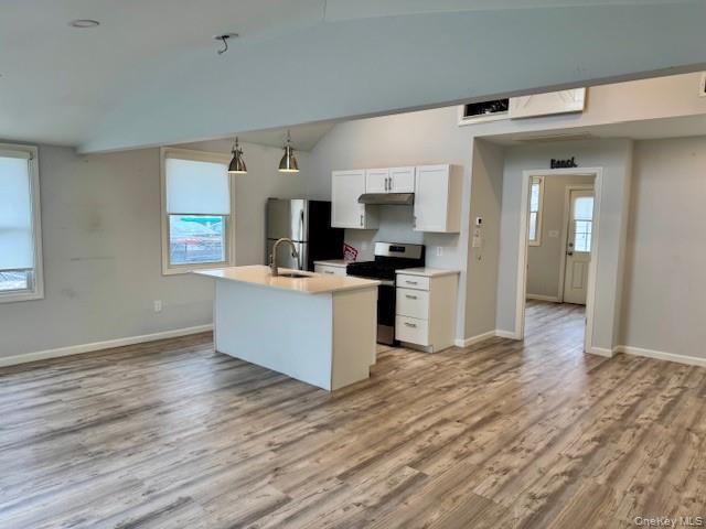 Building Photo - 9 Greenwich Ave