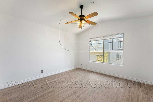 Building Photo - 3410 E Salisbury Cir