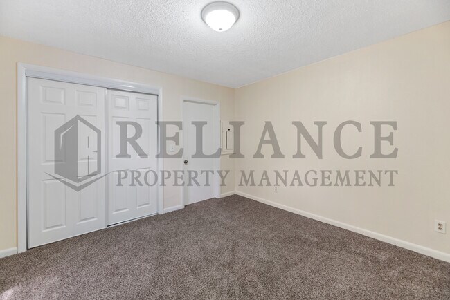 Building Photo - 5714 E Harry St