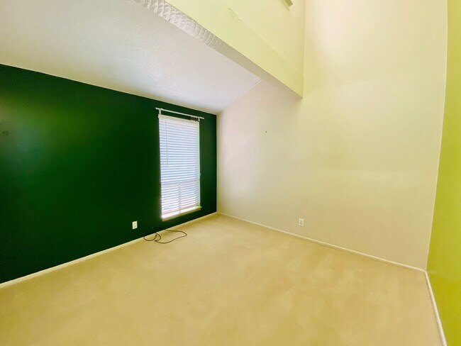 Building Photo - {13042} Contemporary in Lenexa + Fenced Yard + All Appliances Included