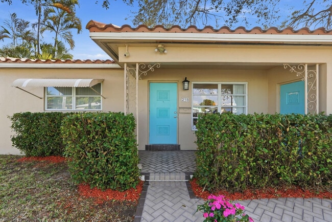 Building Photo - 218 SE 3rd Terrace