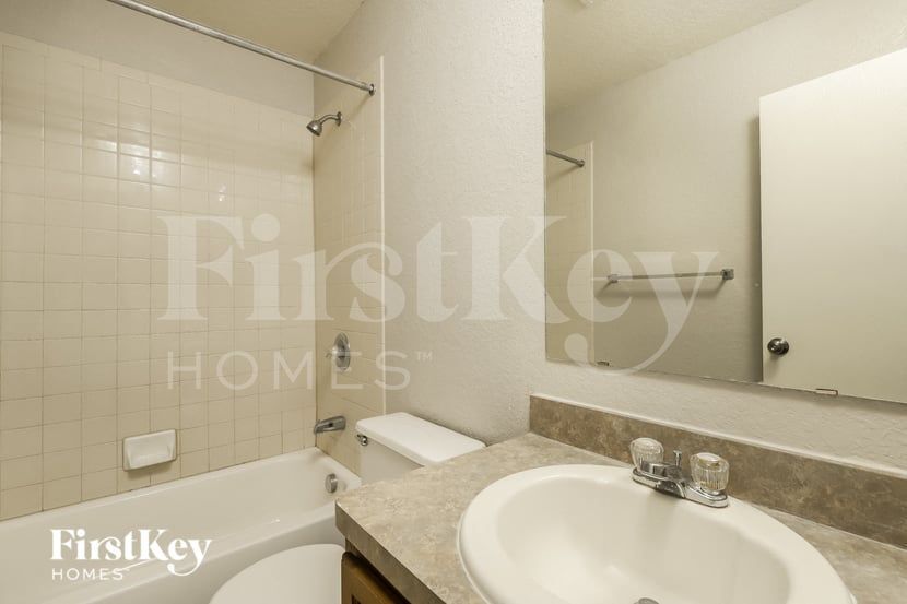 Building Photo - 4522 Safe Hbr