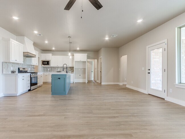 Building Photo - 12905 NW 143rd St