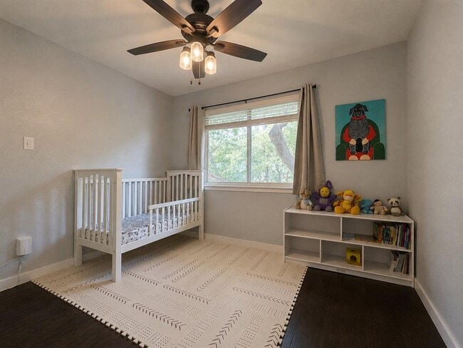 Building Photo - 3916 Amy Cir