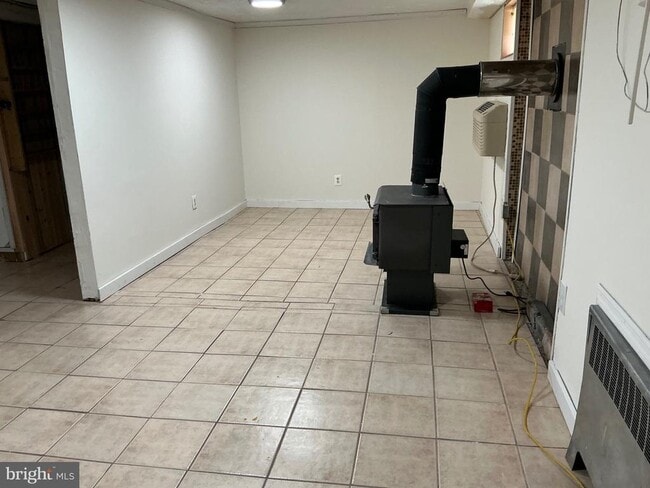 Building Photo - 818 Balsamtree Pl