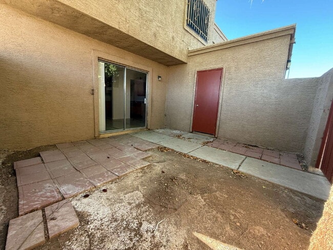 Building Photo - 3947 W Wonderview Rd