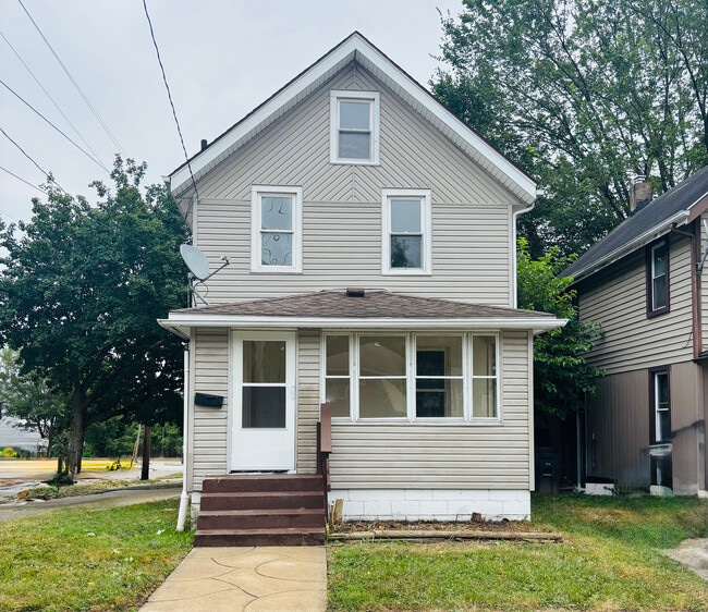 Primary Photo - 2259 5th St SW