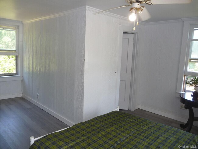 Building Photo - 971 US-209