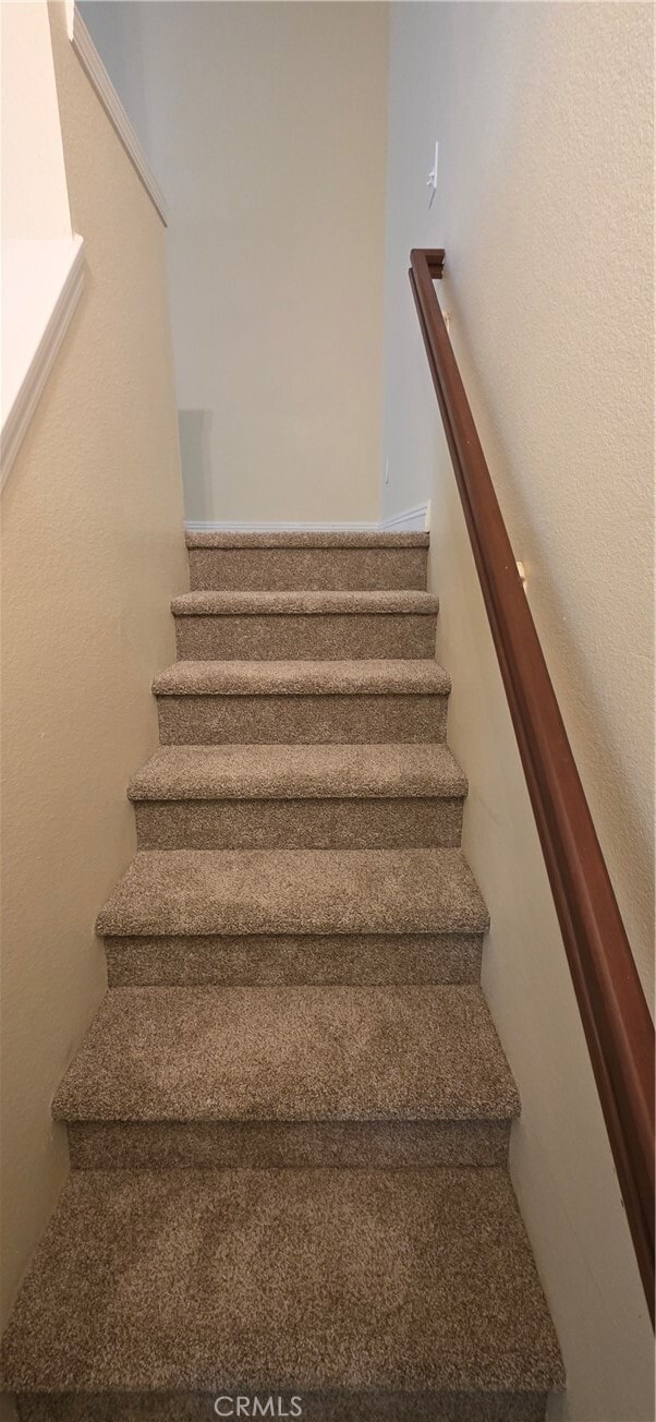 Building Photo - 46 Town and Country Rd