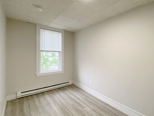Building Photo - 124 Trenton St