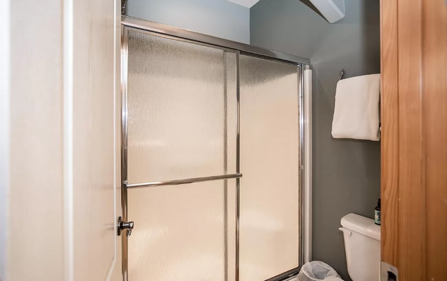 Building Photo - Single Level 2 Bed/2 Bath Townhome in Old ...