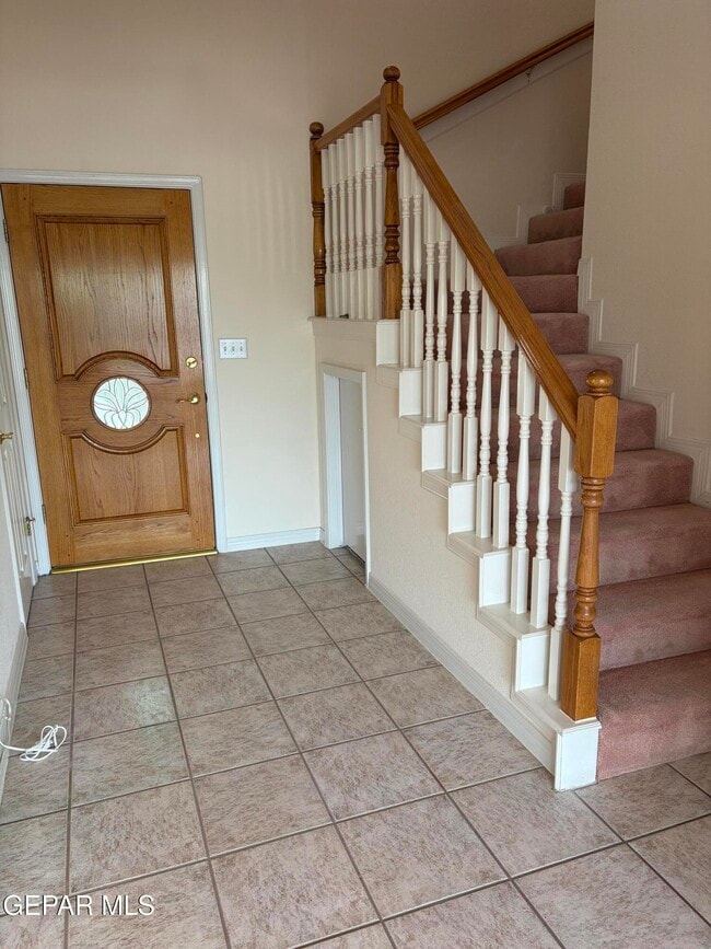 Building Photo - 320 Ave Mirador