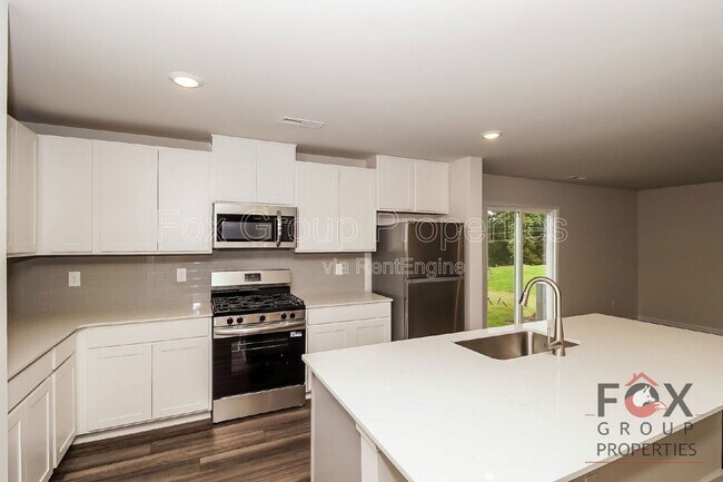 Building Photo - 131 Arden Ct