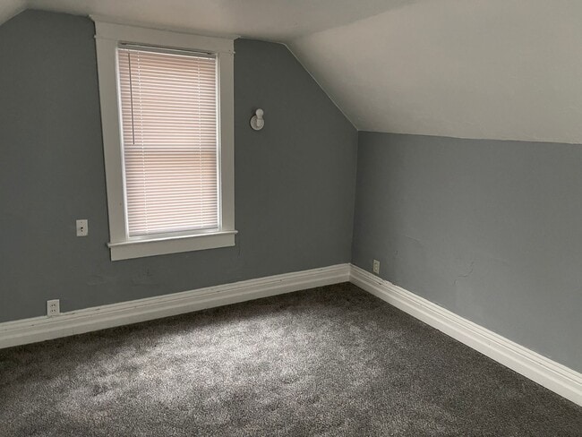 Building Photo - 2257 S 10th St