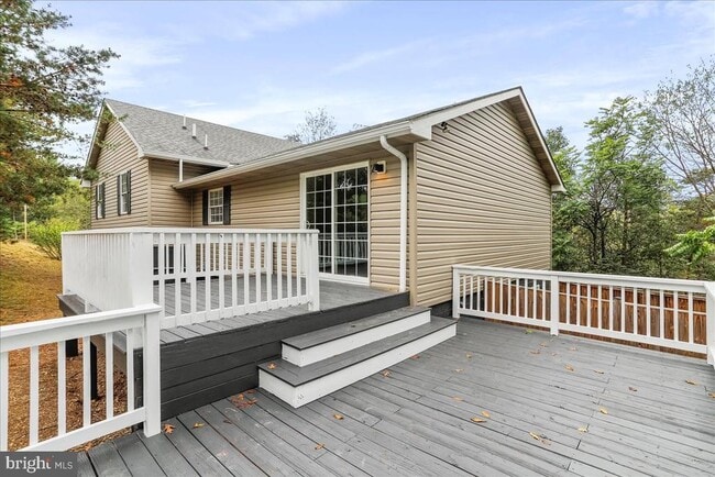 Building Photo - 72 Pioneer Ln