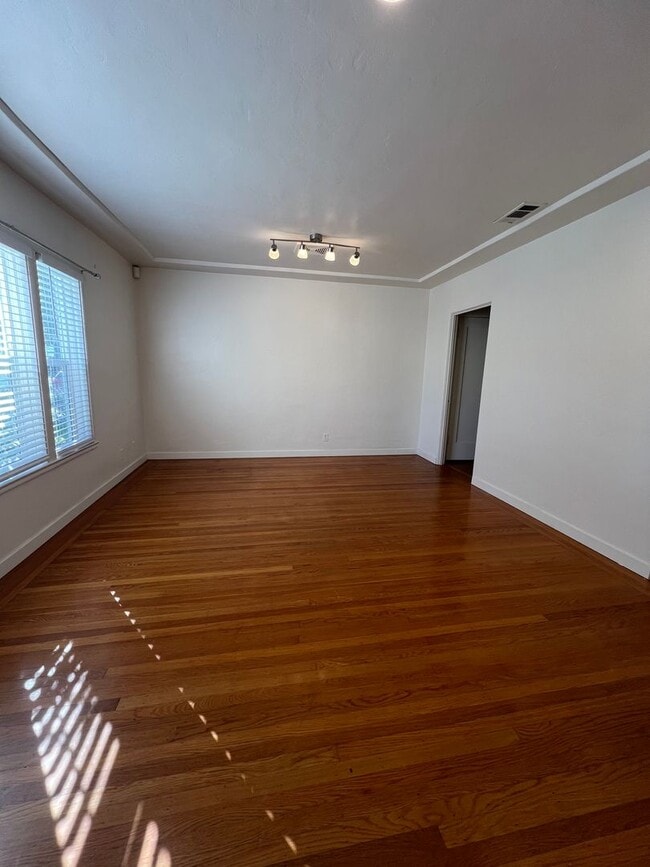 Building Photo - 2016 17 Street - Modern Midtown Gem | 2BR/...
