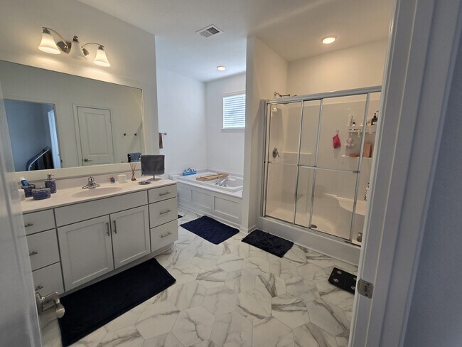 Building Photo - 5101 Cora Anne Ln