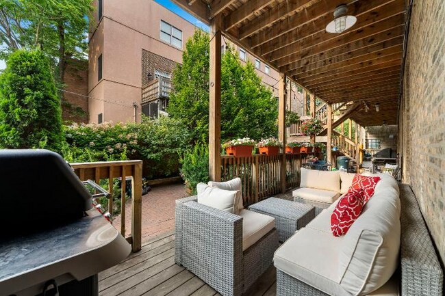 Building Photo - 508 W Wisconsin St