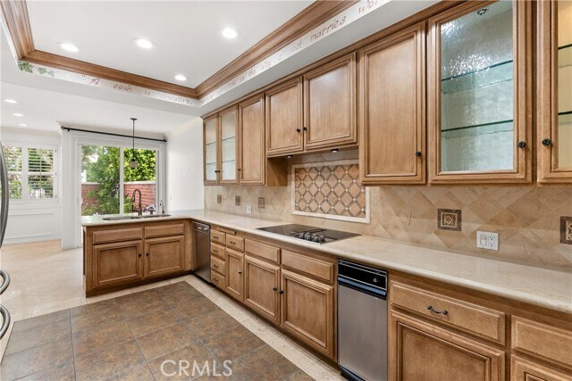 Building Photo - 6121 Greenbrier Dr