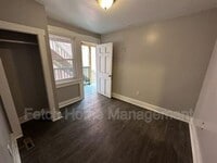 Building Photo - 208 W Vine St