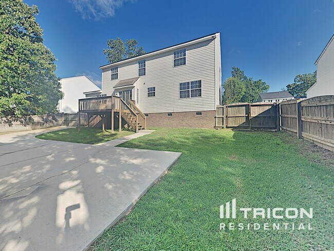 Building Photo - 210 Glen Rose Cir