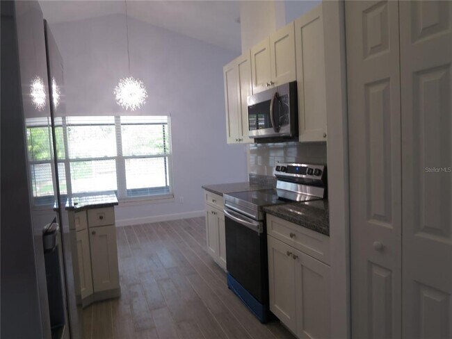 Building Photo - 11500 Vega Ct