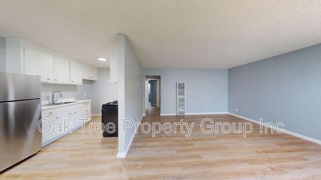 Primary Photo - 959 75th Ave
