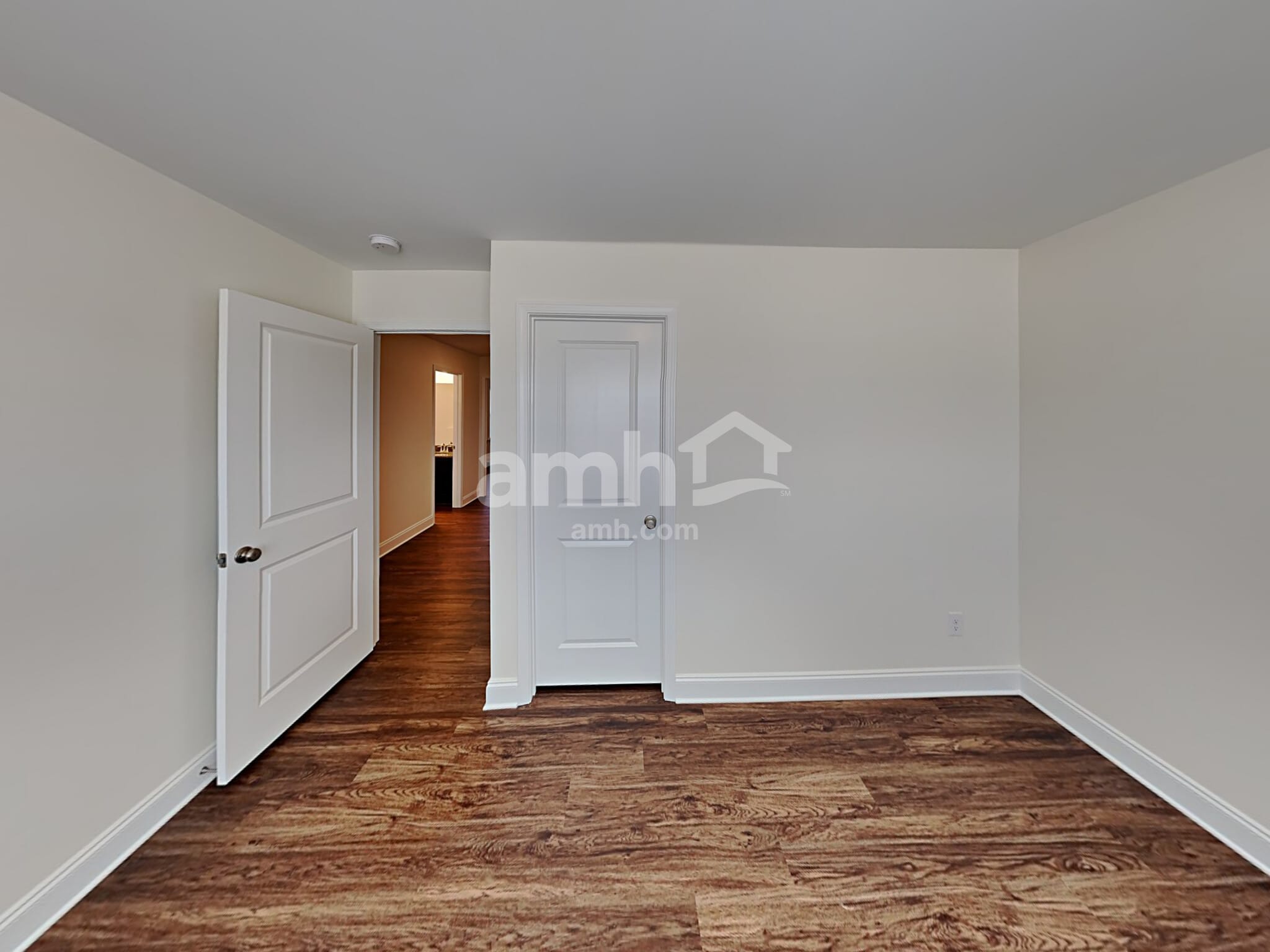 Building Photo - 2117 Overlake Cir