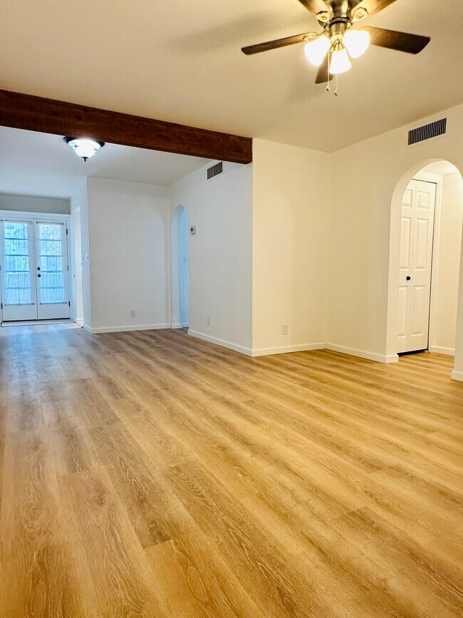 Building Photo - 1449 E Highland Ave