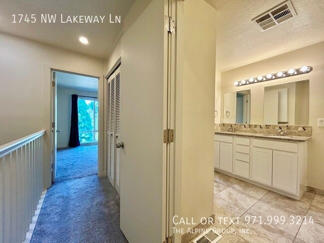 Building Photo - 1745 NW Lakeway Ln