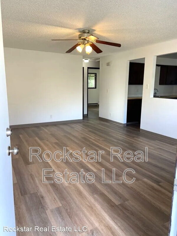 Building Photo - 1307 N Vista