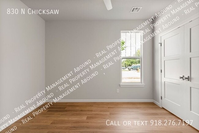 Building Photo - 830 N Chickasaw Ave