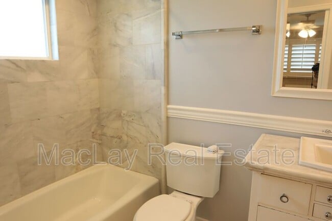 Building Photo - 4201 N 35th St