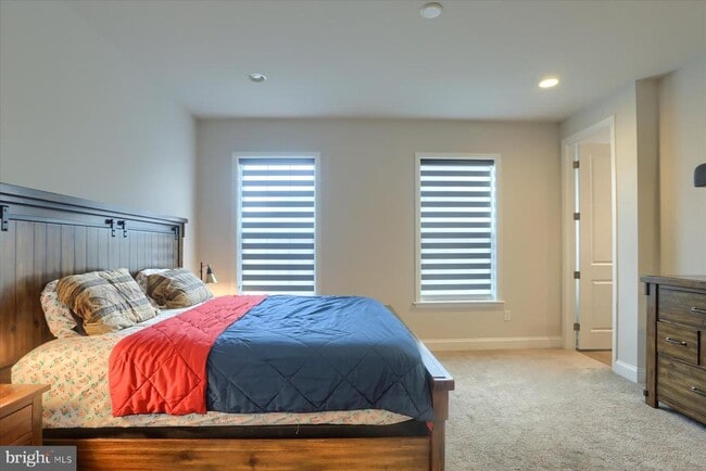 Building Photo - 3219 Wayland Rd