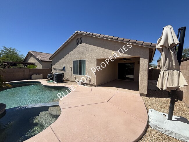 Building Photo - 7135 S Oakbank Dr
