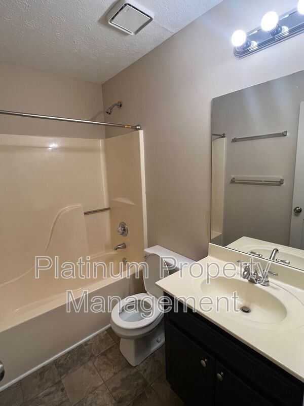 Building Photo - 119 Spring Ridge Dr