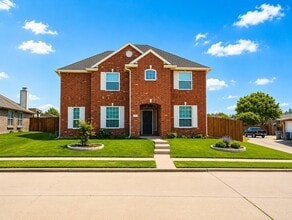 Building Photo - 1114 Hidden Creek Dr