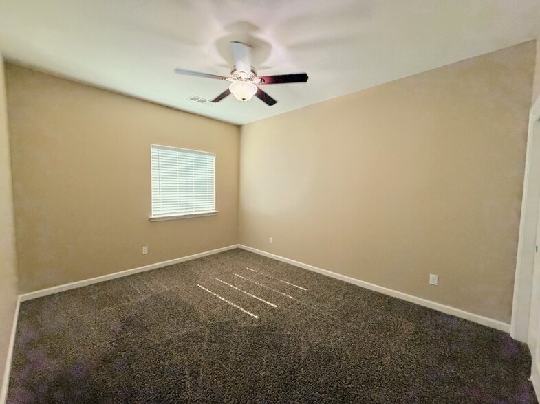 Building Photo - 4014 Cinnabar Ave