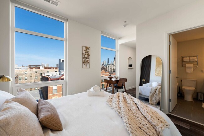 Building Photo - 1122 W Chicago Ave